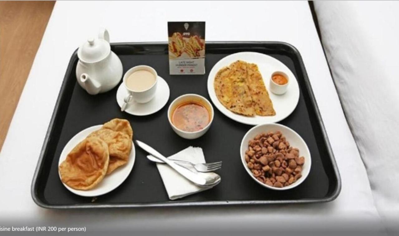 Hotel Clink New Delhi Airport Dış mekan fotoğraf