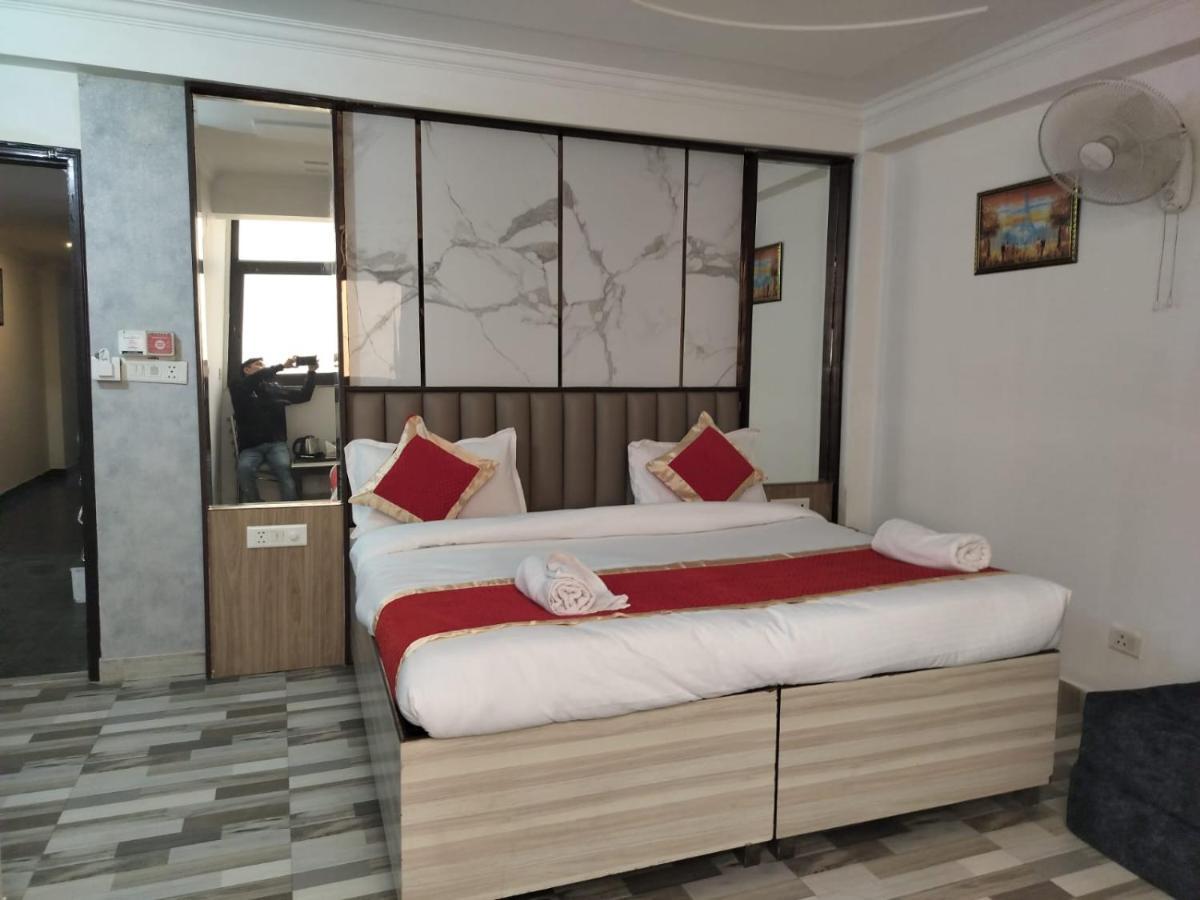 Hotel Clink New Delhi Airport Dış mekan fotoğraf