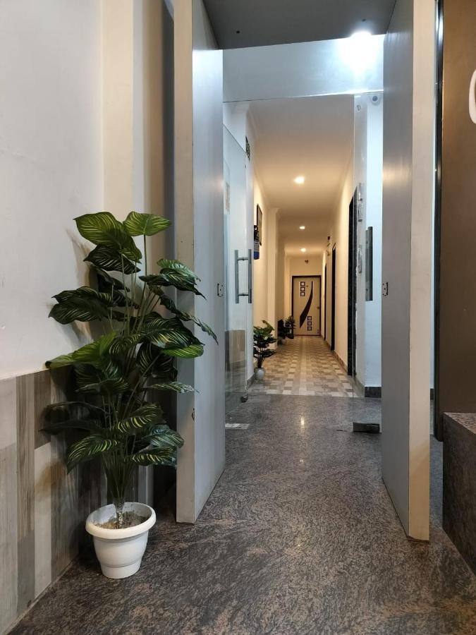 Hotel Clink New Delhi Airport Dış mekan fotoğraf