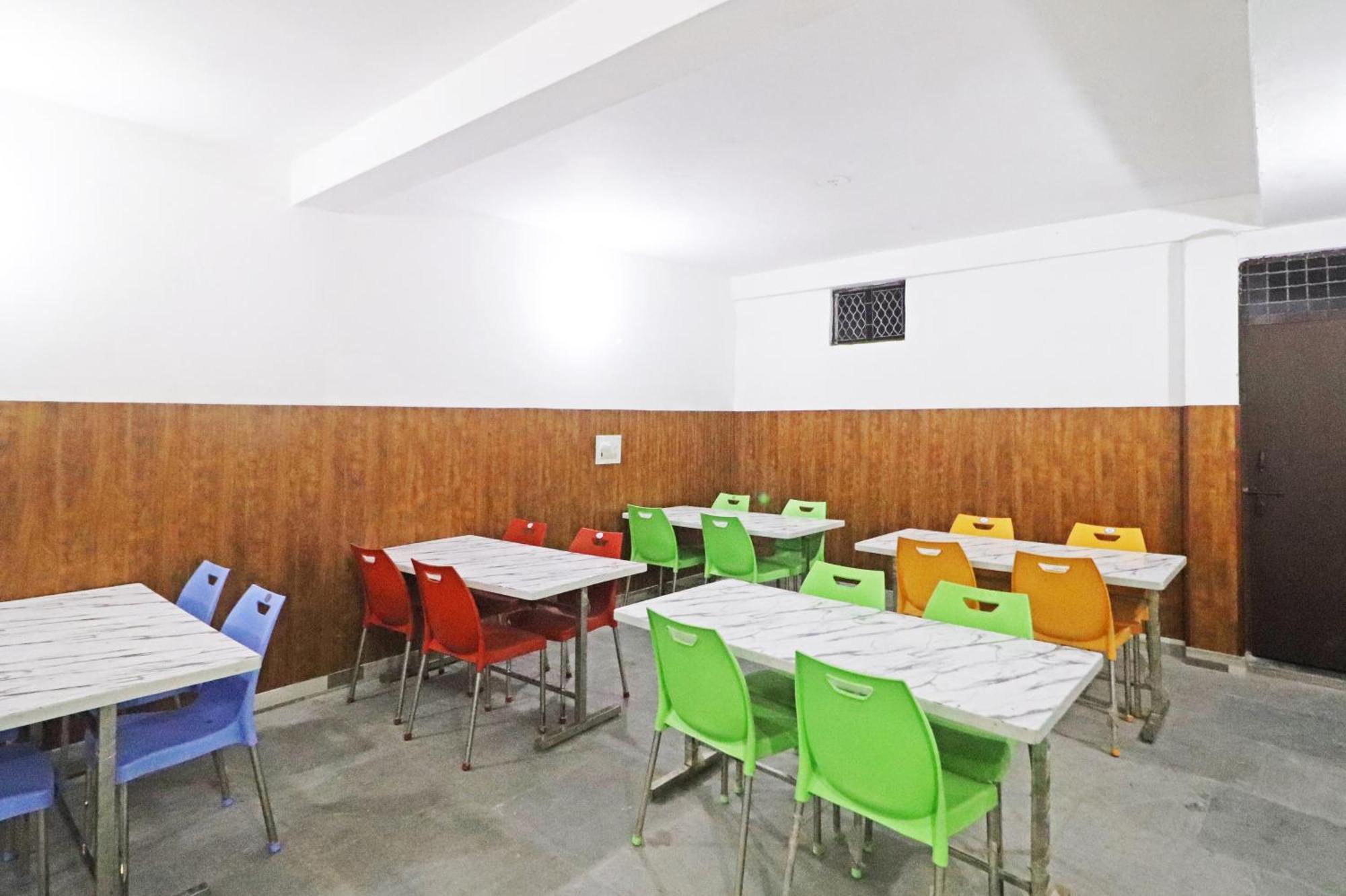 Hotel Clink New Delhi Airport Dış mekan fotoğraf