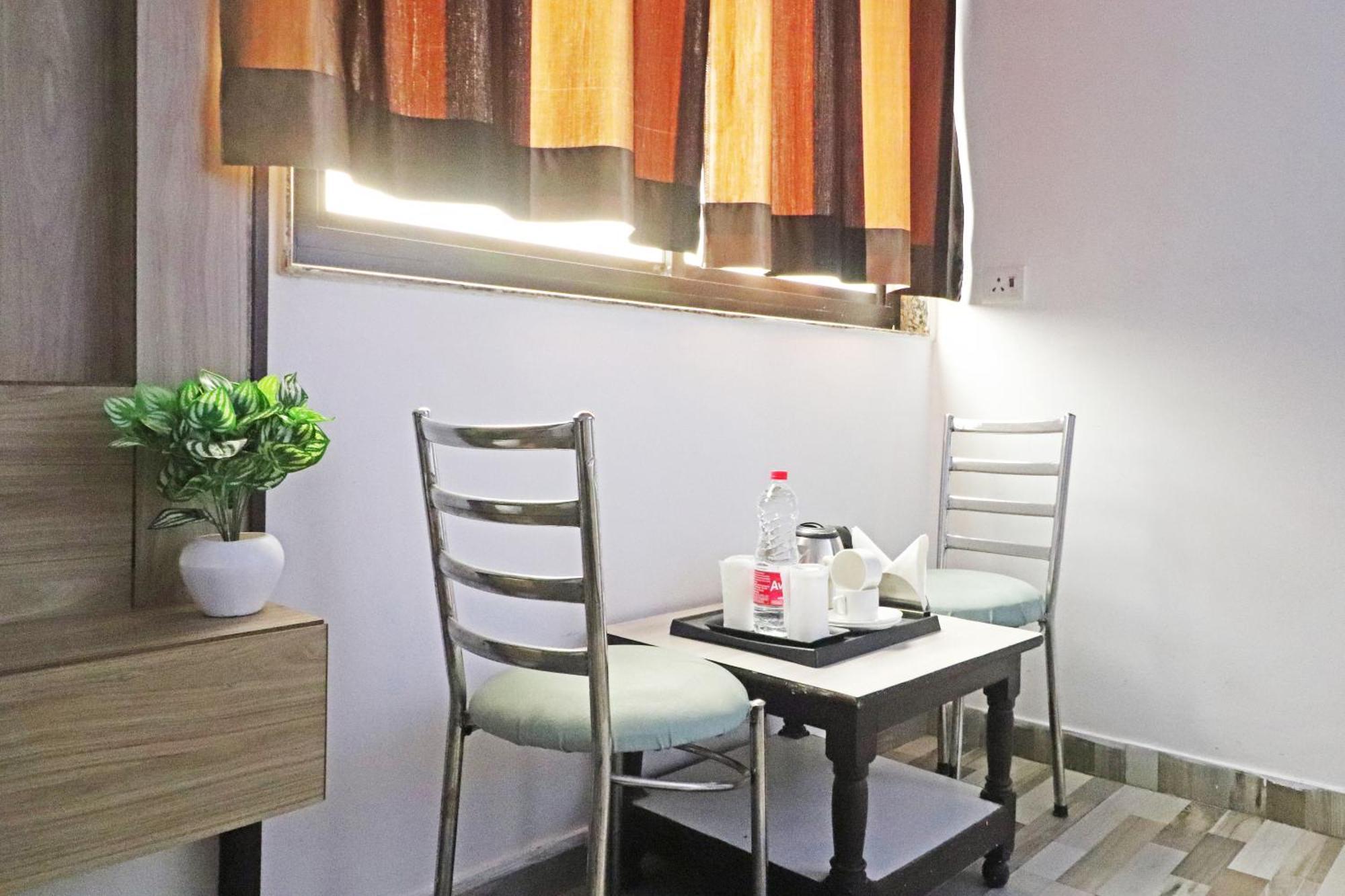 Hotel Clink New Delhi Airport Dış mekan fotoğraf