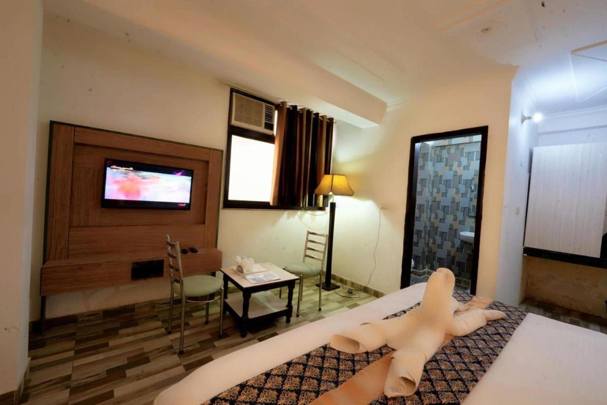 Hotel Clink New Delhi Airport Dış mekan fotoğraf
