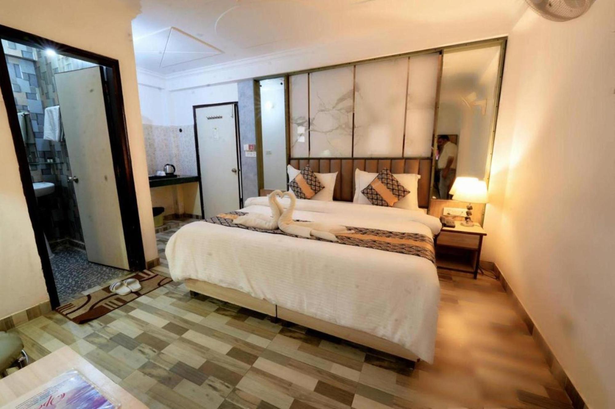 Hotel Clink New Delhi Airport Dış mekan fotoğraf