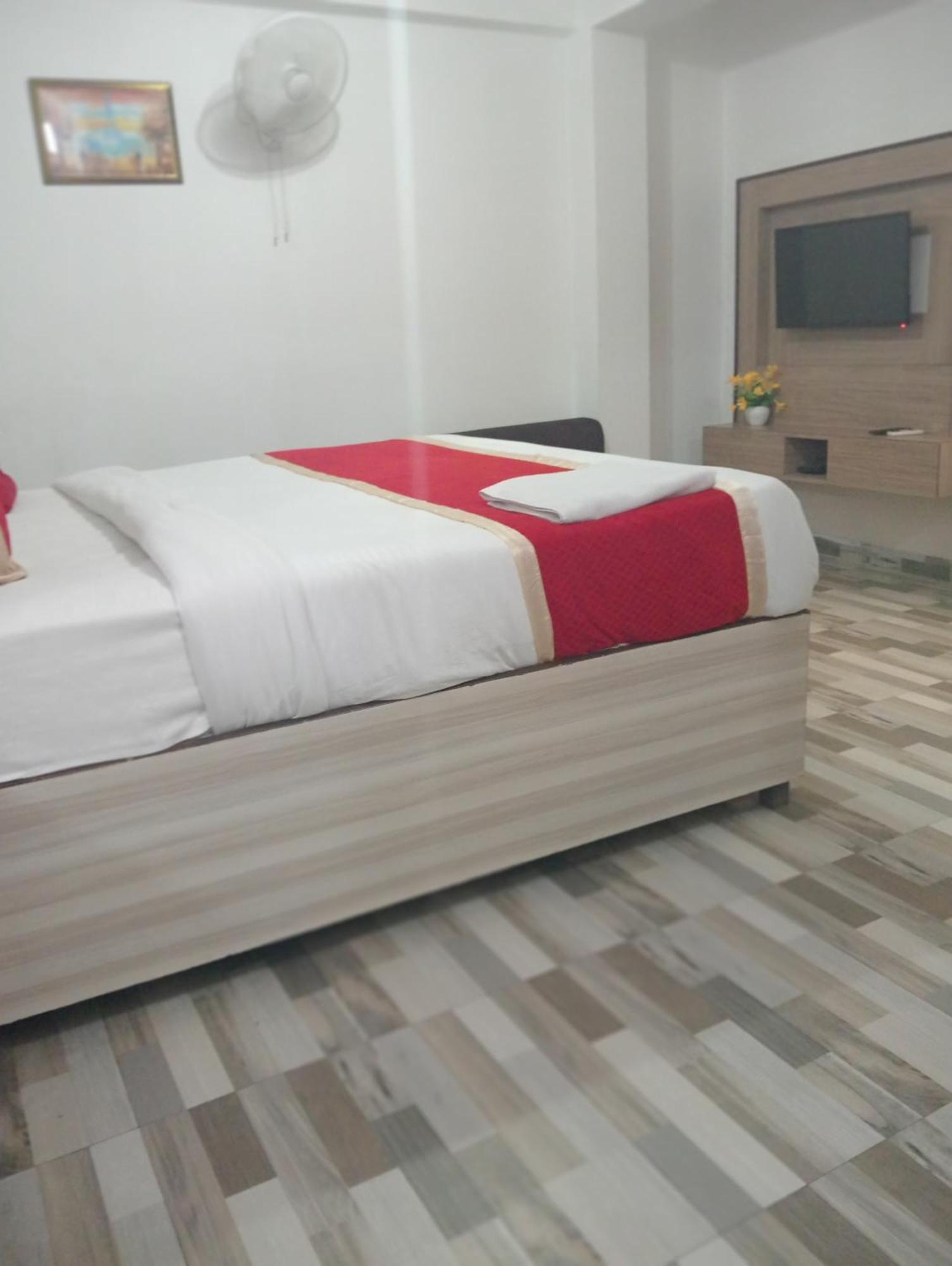 Hotel Clink New Delhi Airport Dış mekan fotoğraf