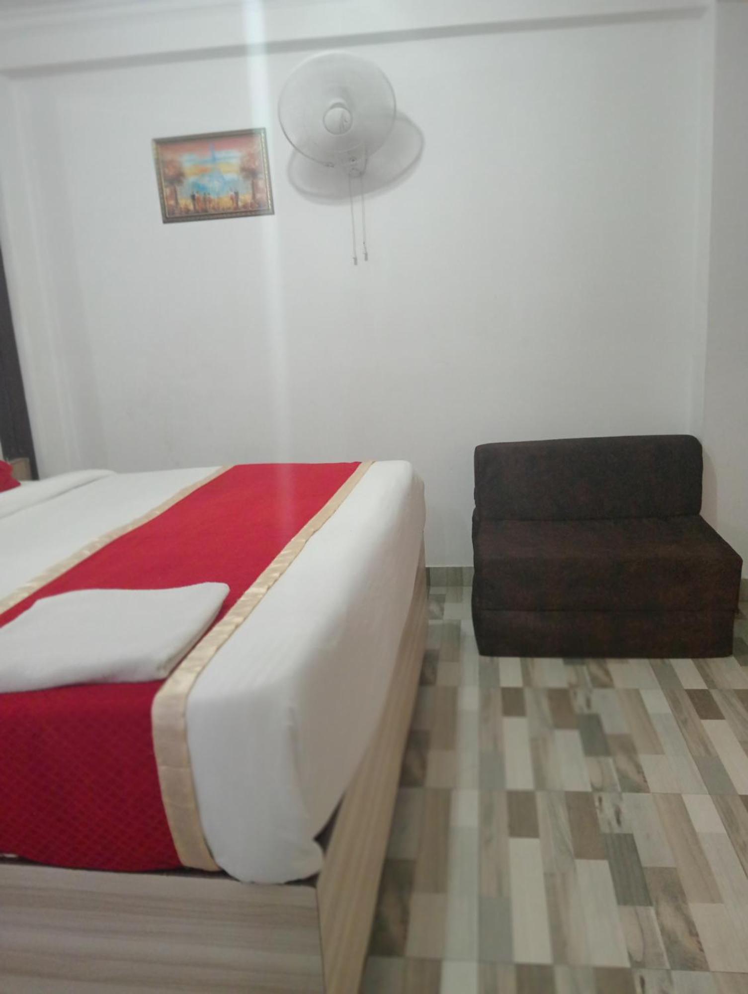 Hotel Clink New Delhi Airport Dış mekan fotoğraf