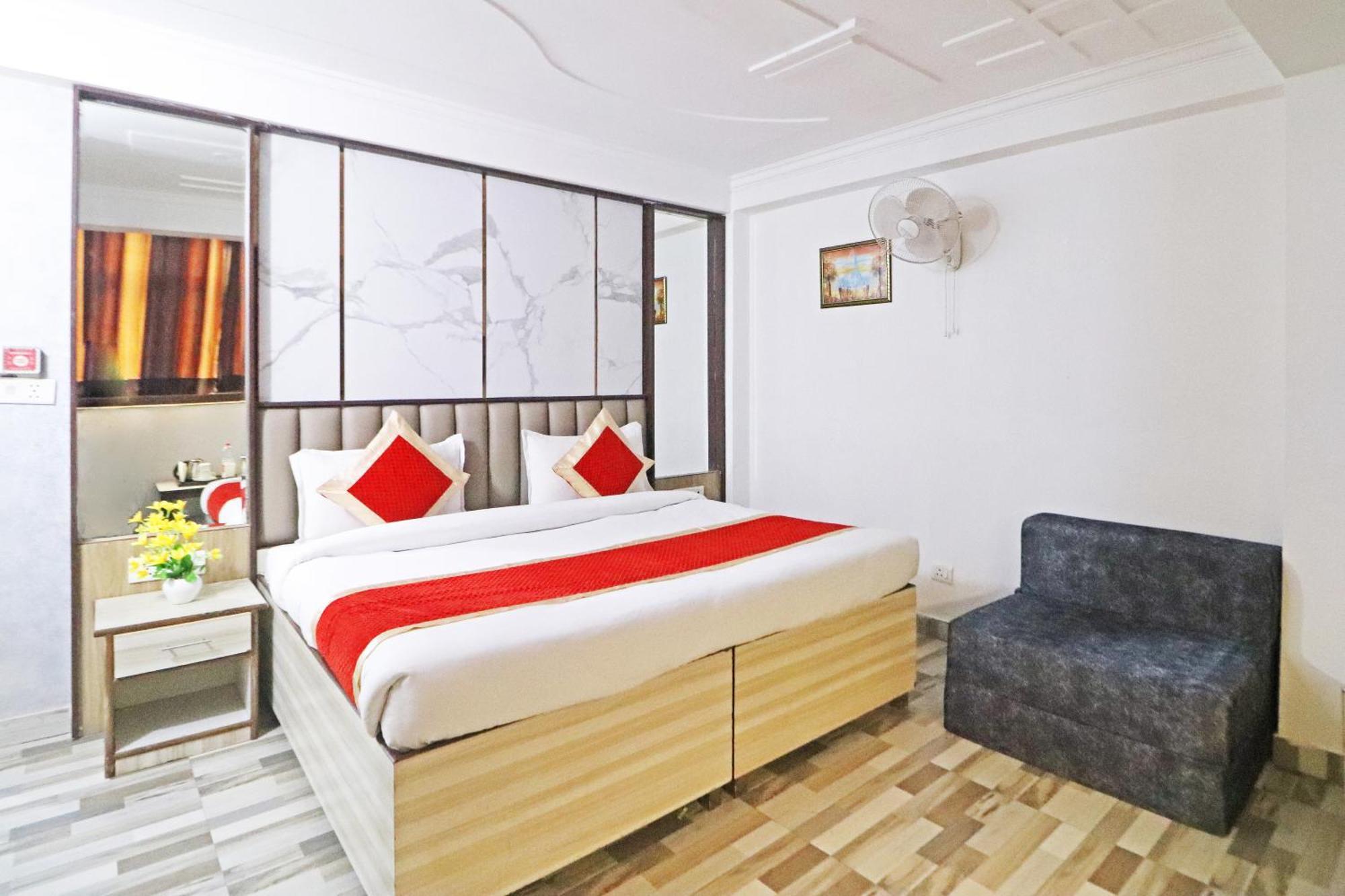 Hotel Clink New Delhi Airport Dış mekan fotoğraf