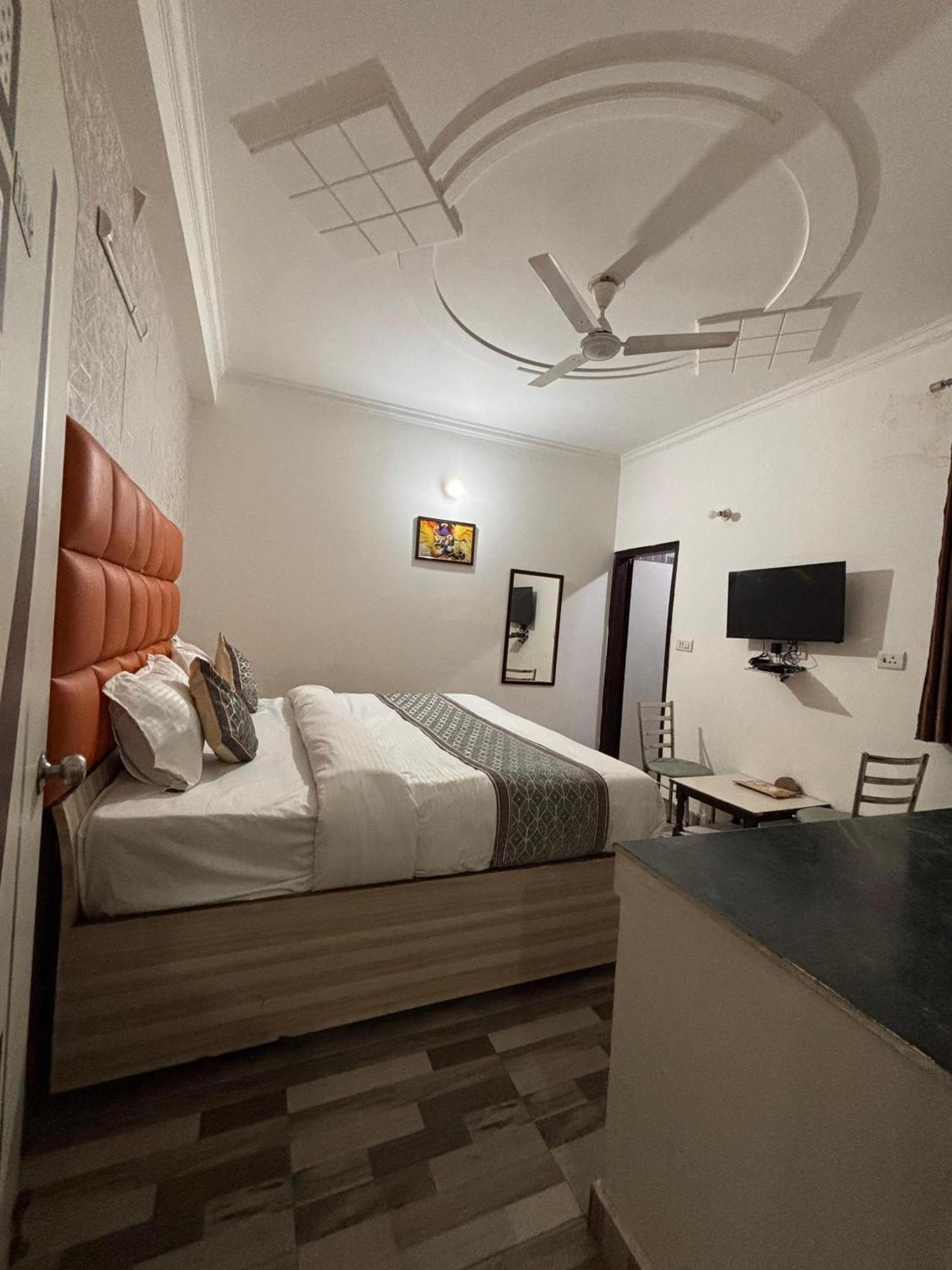 Hotel Clink New Delhi Airport Dış mekan fotoğraf